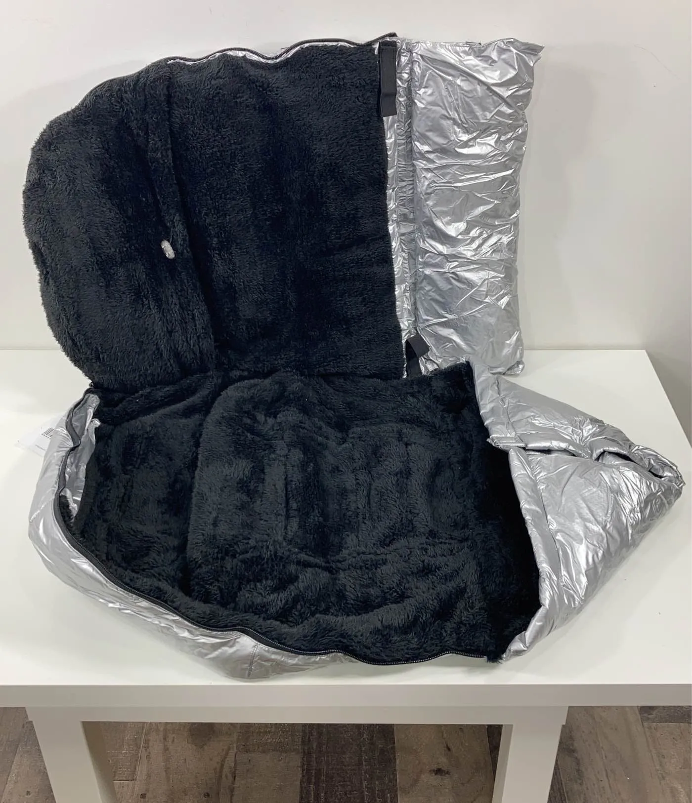 7 A.M. Enfant GlacierPOD Stroller and Car Seat Footmuff, Silver