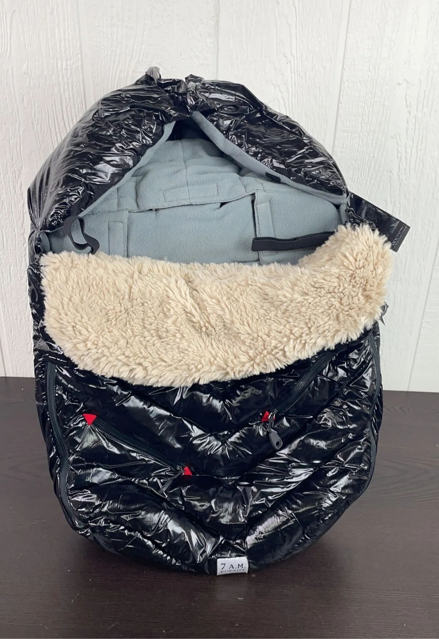 7 A.M. Enfant Polar Igloo Footmuff, Infant(0-12 Months)