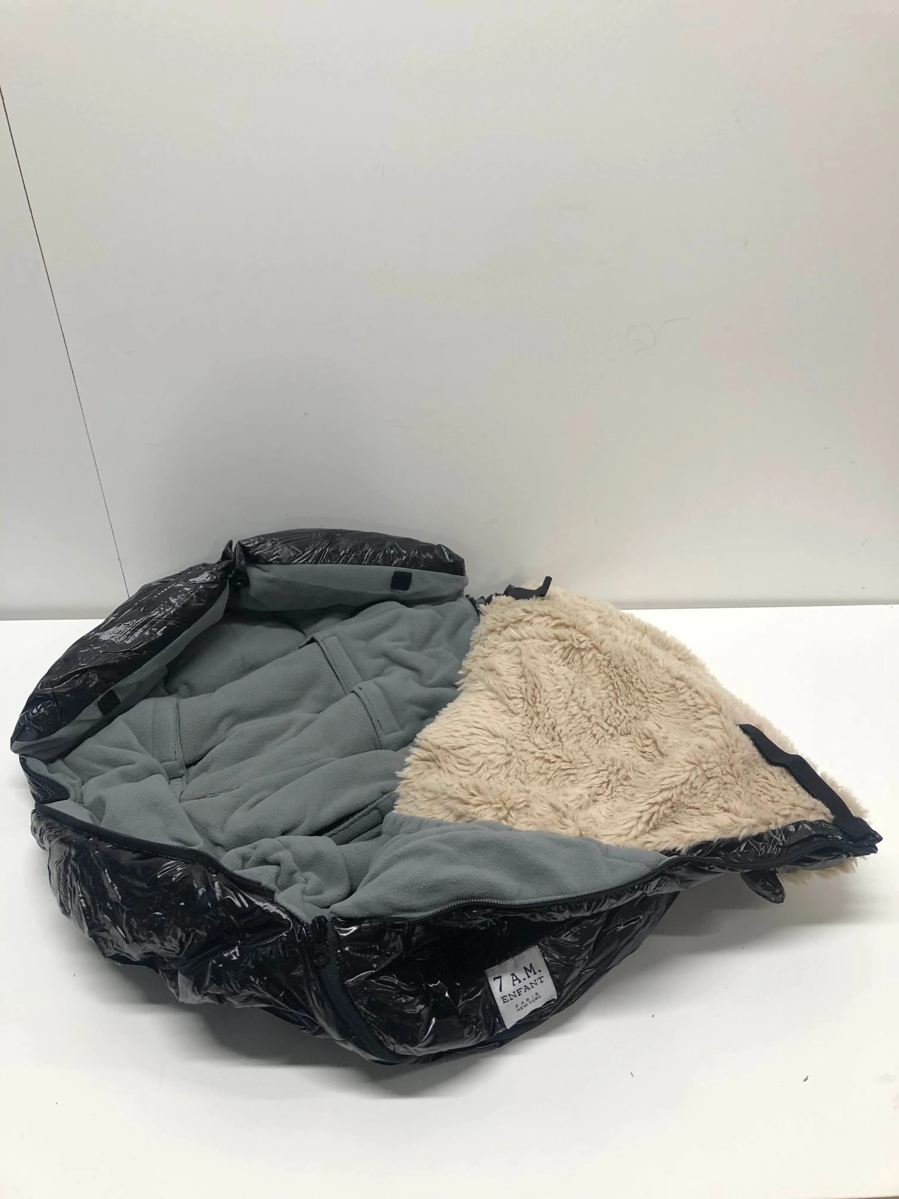 7 A.M. Enfant Polar Igloo Footmuff, Infant