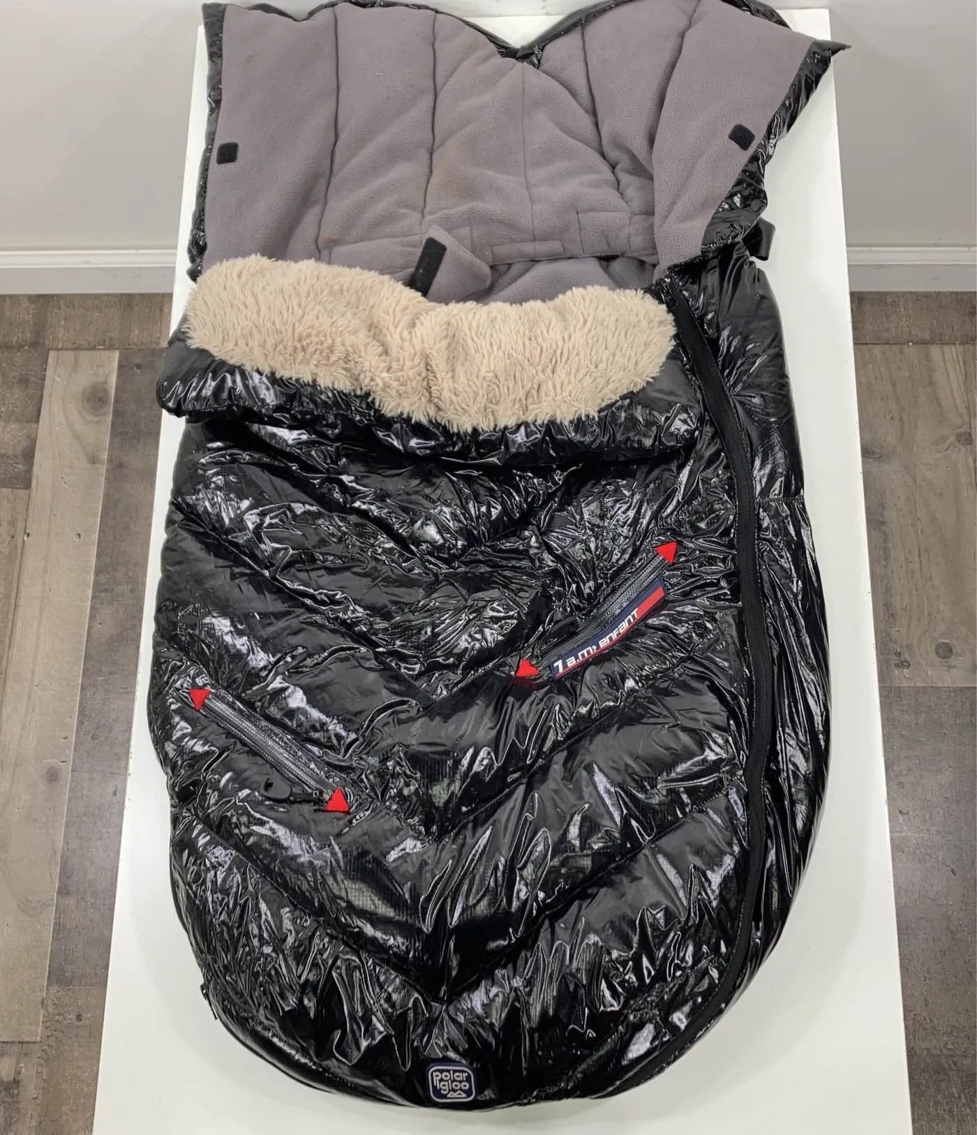 7 A.M. Enfant Polar Igloo Footmuff