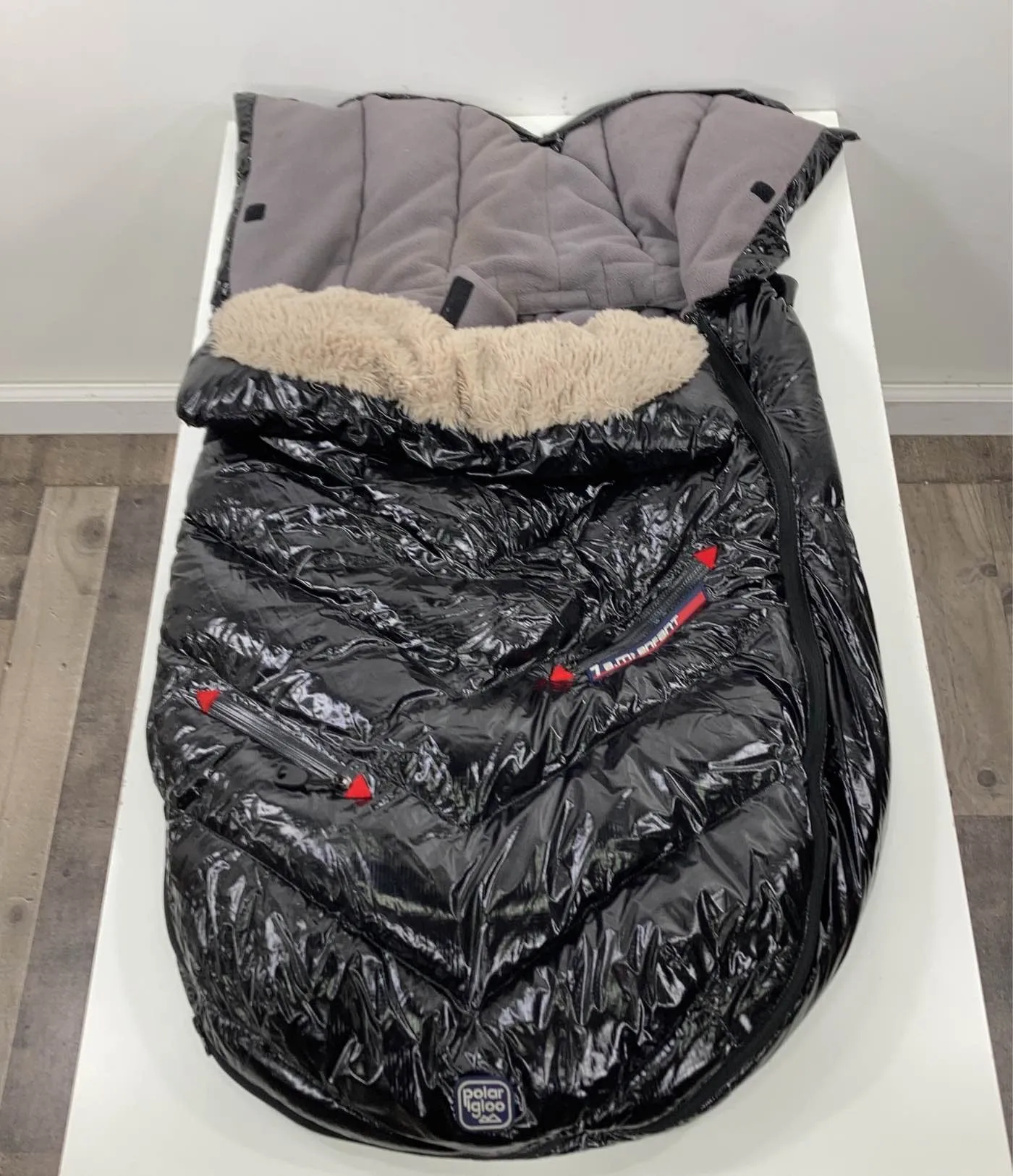 7 A.M. Enfant Polar Igloo Footmuff