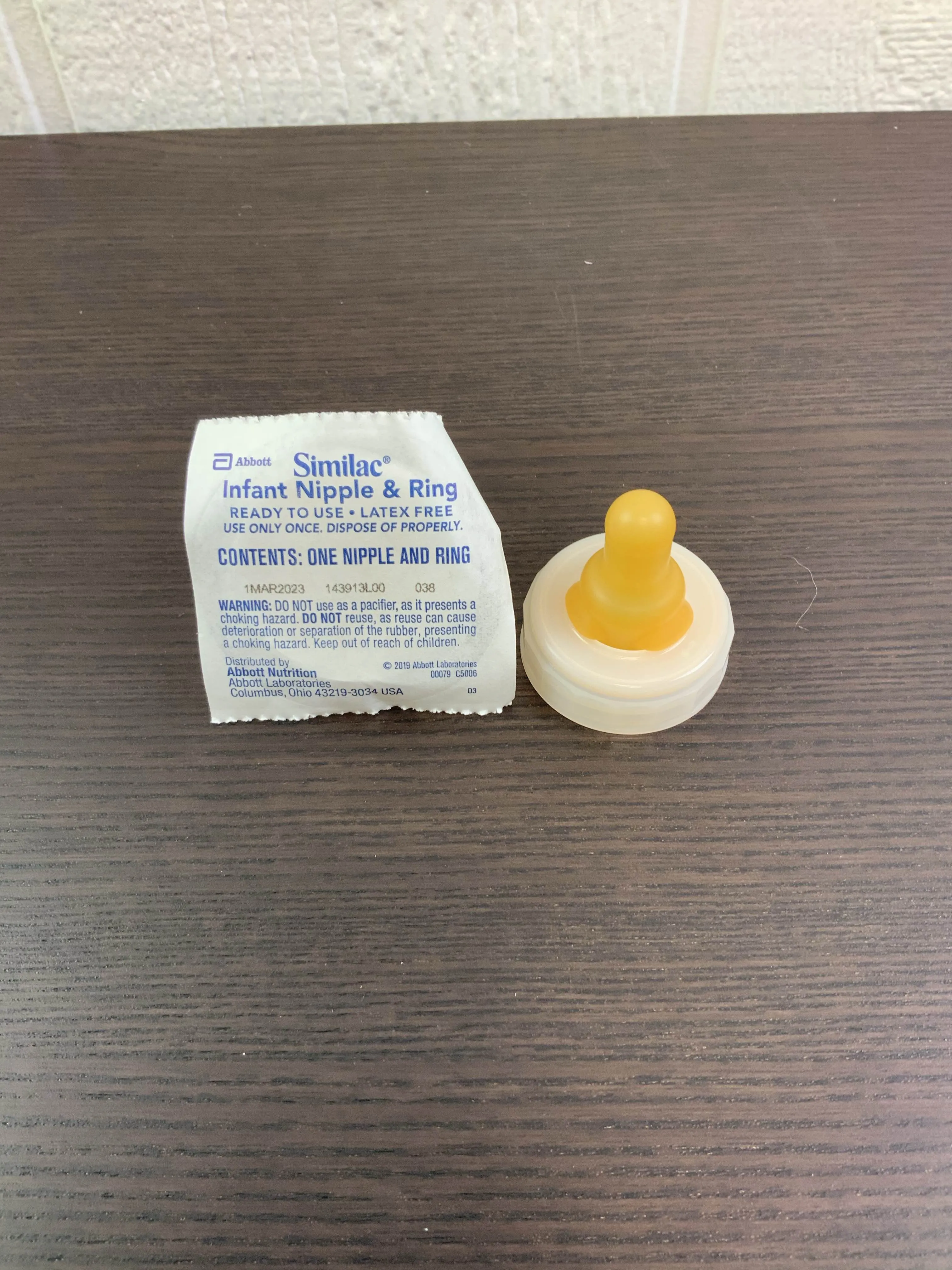 Abbott CustomFeed Breastmilk Storage Bottles With Nipples