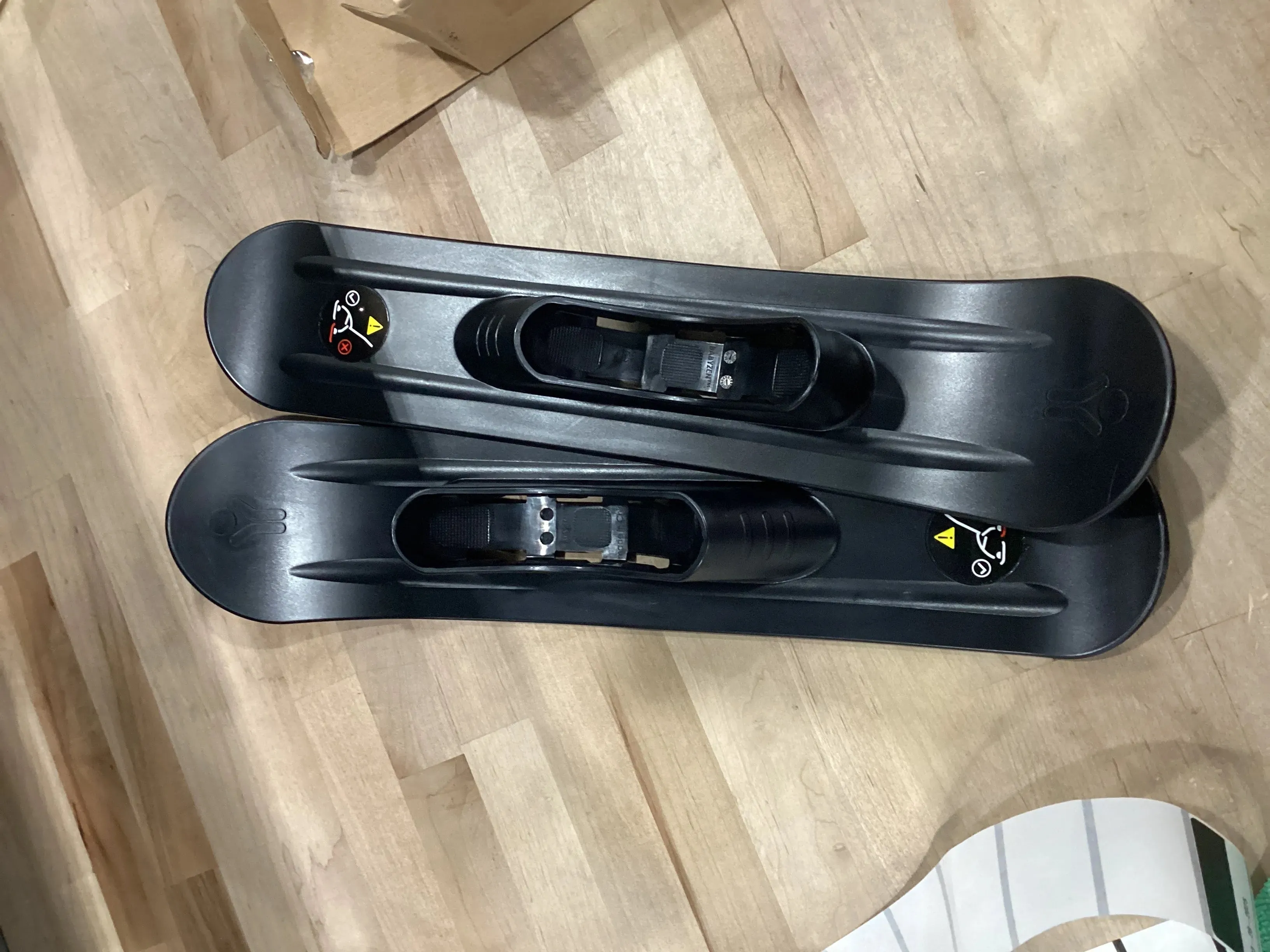 BABYZEN YOYO Skis - Allow Stroller to Slide Easily & Safely in Snow - Includes Protective Bag (See Description)