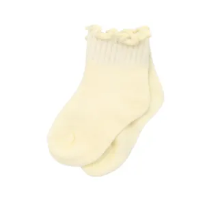 Scalloped Rib Socks - Cream